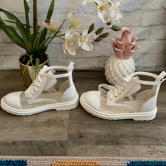 NEW Rainy Day Collection Boots - Picture 3 of 8